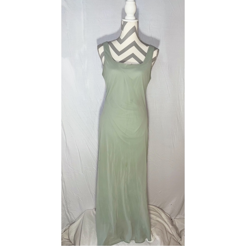 Safe green formal maxi dress